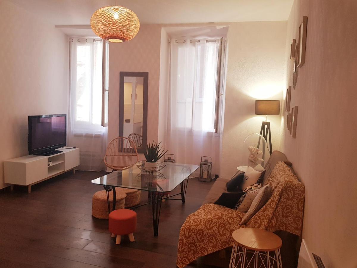 Beautiful Old Town Home - 2 Bedrooms Apartment * Nizza